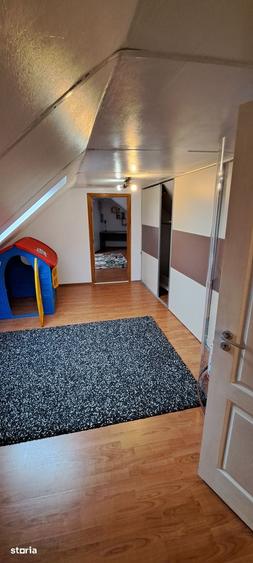 Apartament cu 4 camere în Contactoare