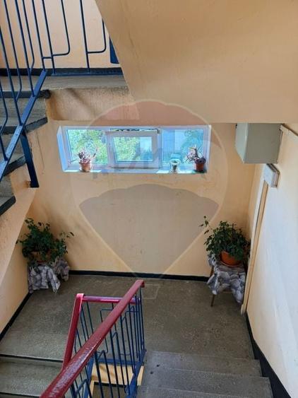 Apartament cu 2 camere decomandat în Hotvon
