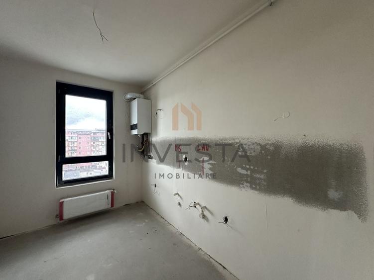 Apartament cu 3 camere semidecomandat în Între Lacuri
