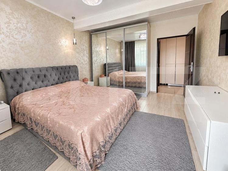Apartament cu 3 camere decomandat în Filiași