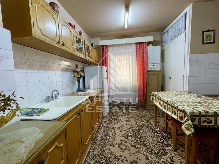 Apartament cu 2 camere semidecomandat în Dâmbovița