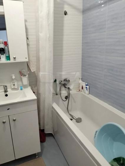 Apartament cu 2 camere decomandat, mobilat în Titan