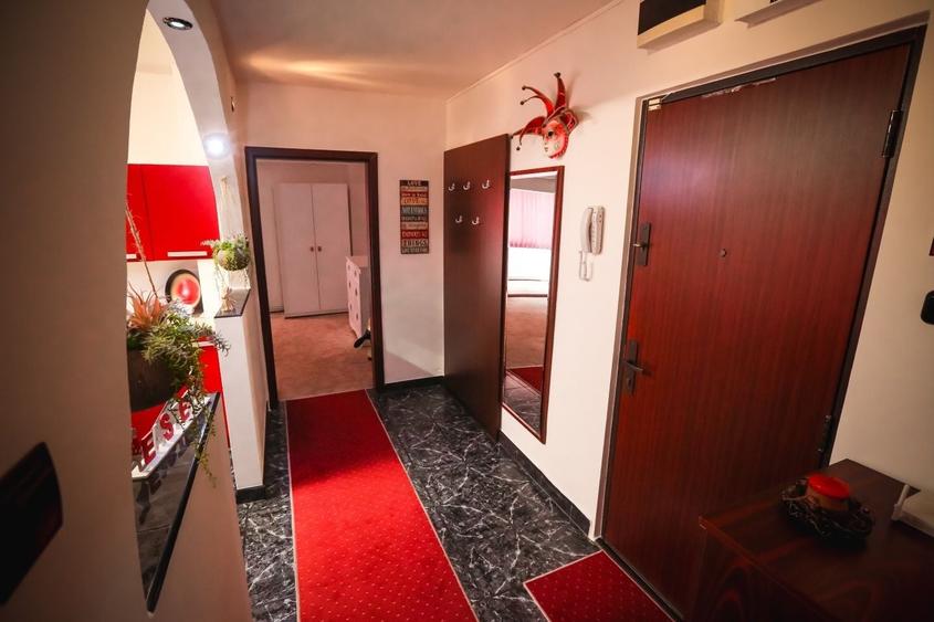 Apartament cu 2 camere decomandat în Mircea cel Bătrân