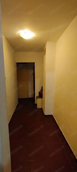 Apartament cu 4 camere semidecomandat în Complex Studențesc