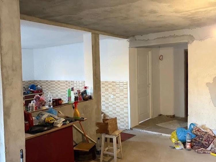 Casă individuală cu 3 camere cu Teren 1000 Mp în Leamna de Jos