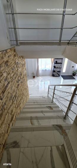Casă cu 6 camere cu Teren 1438 Mp în Răcari
