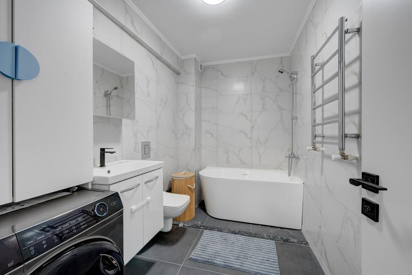 Apartament cu 3 camere decomandat în Titan