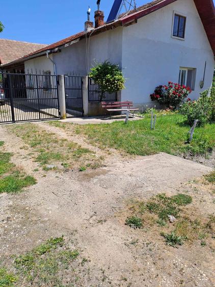Casă cu 3 camere cu Teren 2877 Mp în Bethausen