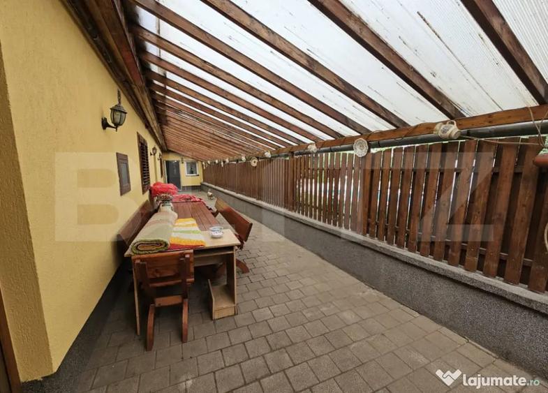 Casă cu 4 camere cu Teren 870 Mp în Central