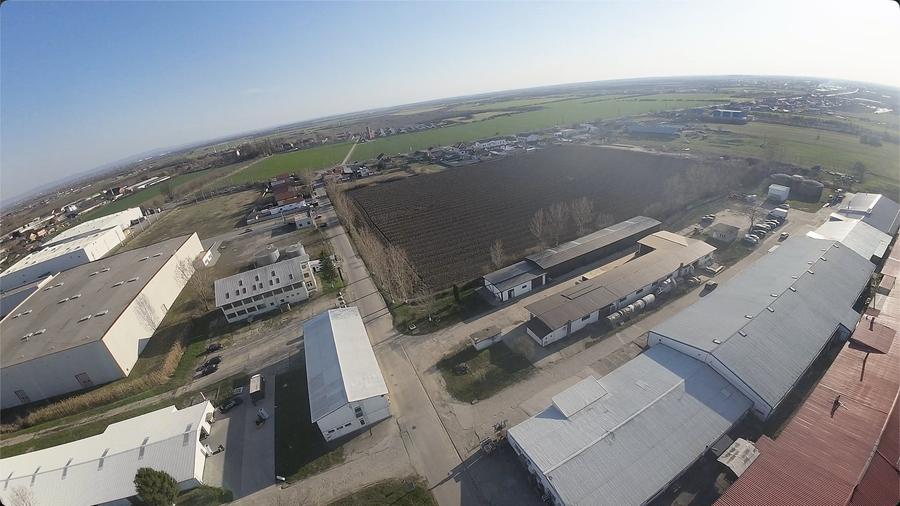 Spațiu industrial, de 630 mp, în Vetiș