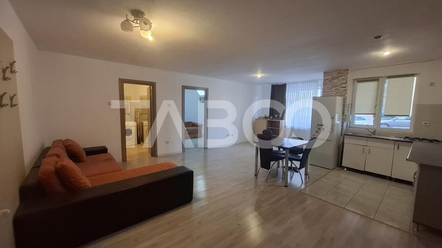 Apartament cu 3 camere decomandat, mobilat în Mihai Viteazul