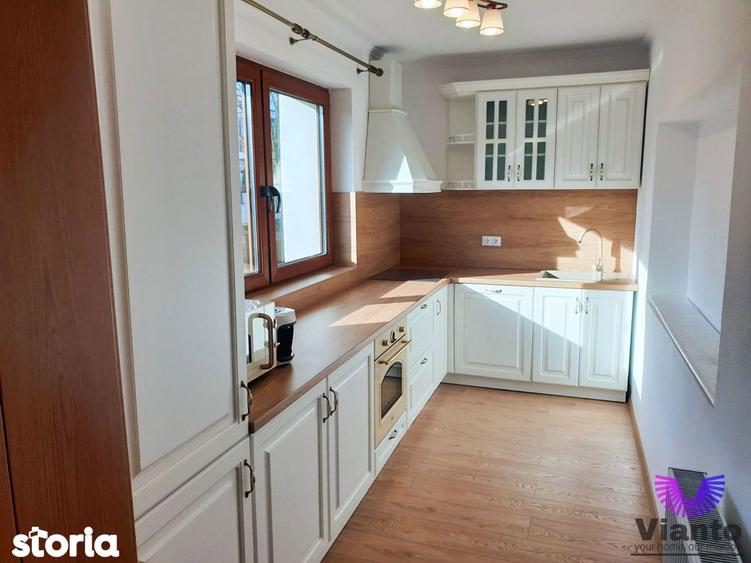 Apartament cu 3 camere, mobilat în Sub Arini