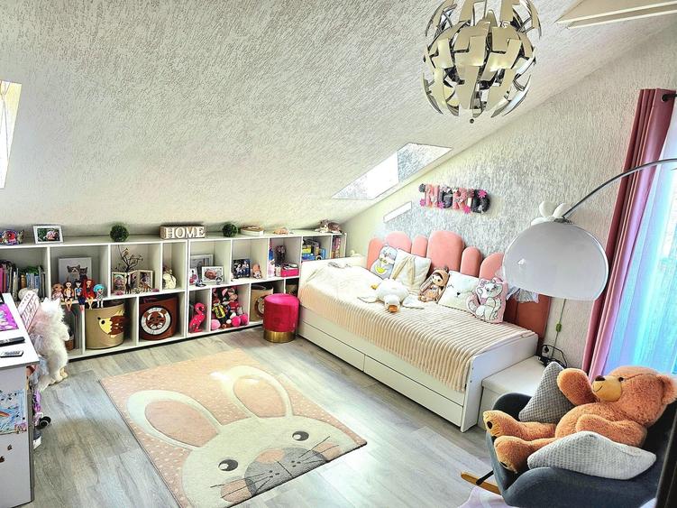 Apartament cu 3 camere decomandat în Unirii