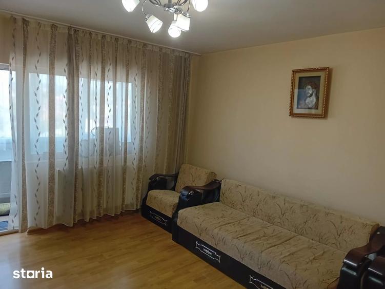 Apartament cu 4 camere decomandat în Micro 4