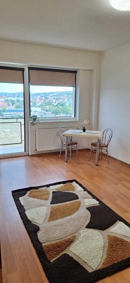 Apartament cu 2 camere semidecomandat în Gară