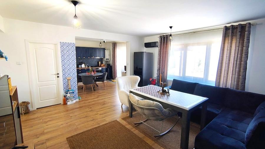 Casă individuală cu 3 camere cu Teren 467 Mp în Cârcea