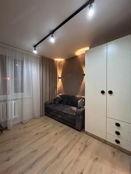 Garsonieră decomandată în Cișmigiu