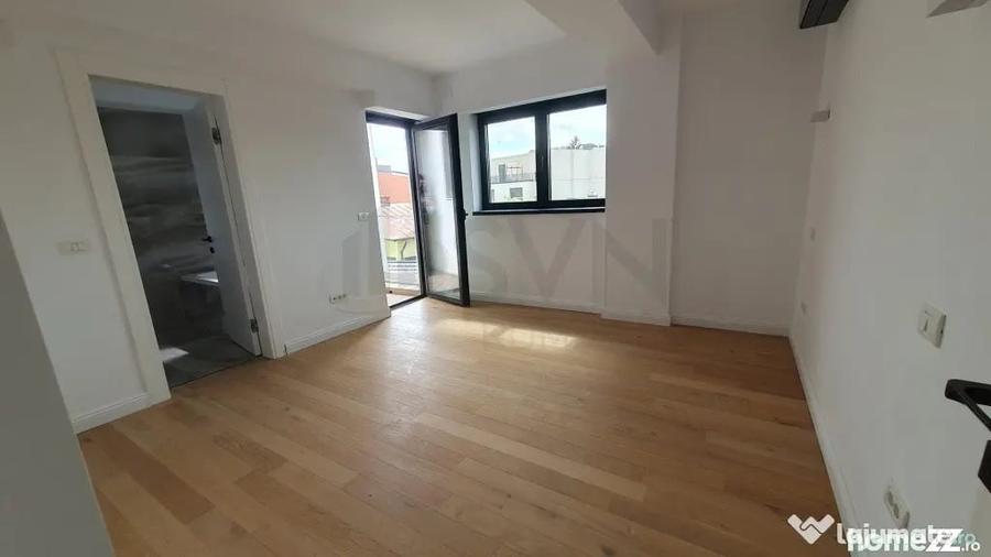 Apartament cu 3 camere decomandat în Polonă