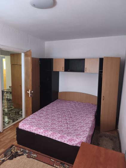 Apartament cu 3 camere decomandat în Militari