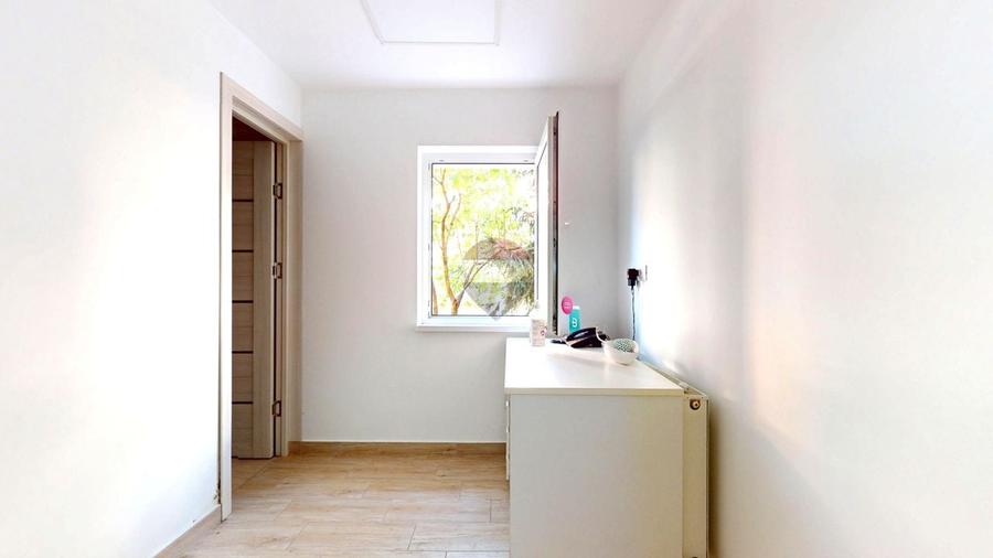 Apartament cu 2 camere decomandat în Calea București