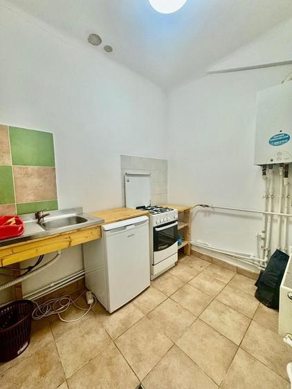 Apartament cu 2 camere decomandat, mobilat în Dacia