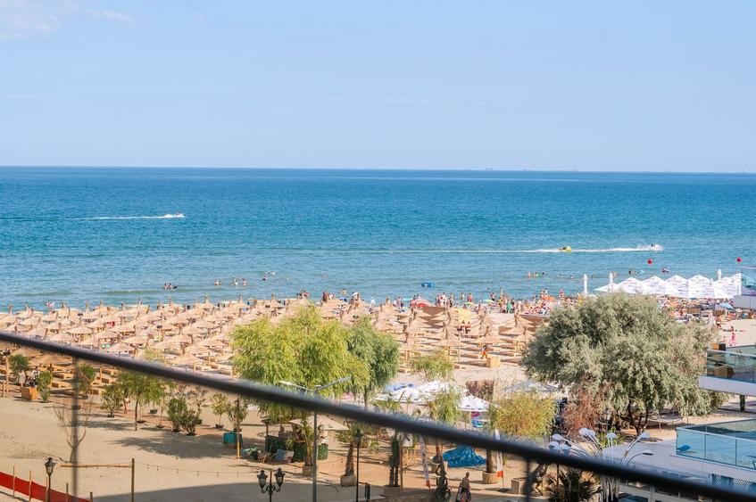Apartament cu 3 camere decomandat în Mamaia-Sat