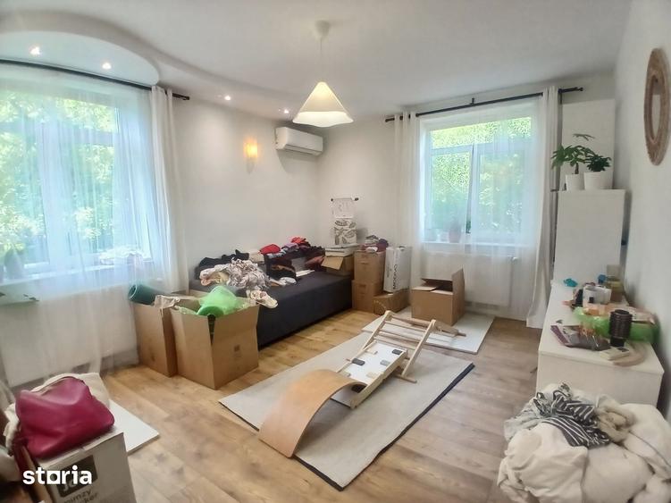 Apartament cu 3 camere în Pieptănari