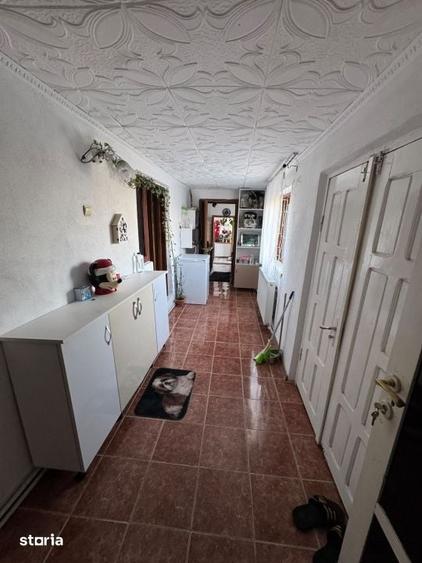 Casă cu 4 camere cu Teren 1160 Mp în Podari