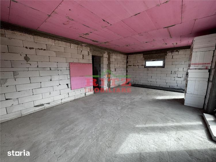 Casă cu 3 camere cu Teren 700 Mp în Central