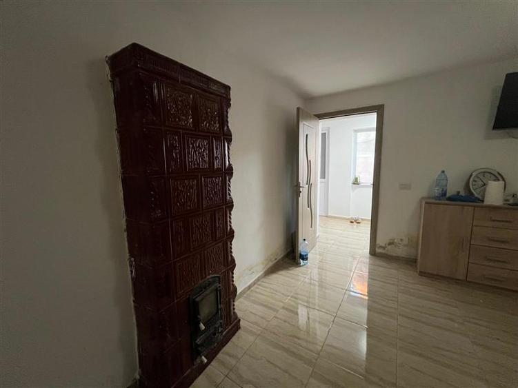 Casă individuală cu 6 camere cu Teren 2999 Mp în Ohaba-Forgaci