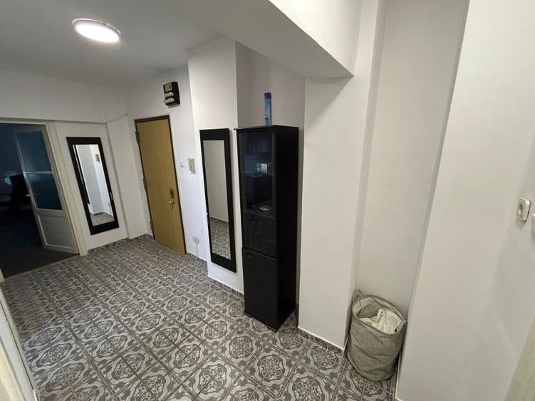 Apartament cu 2 camere decomandat în Aradului