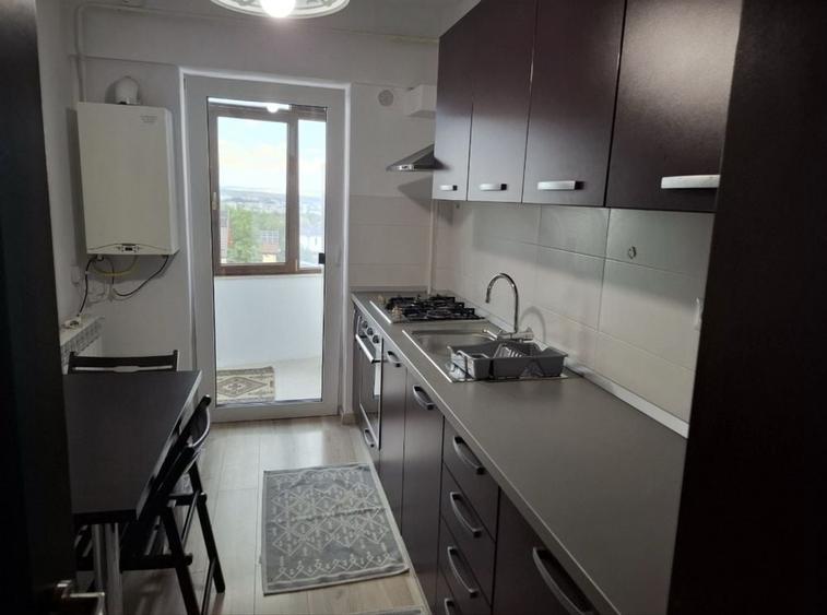 Apartament cu 2 camere decomandat în Galata