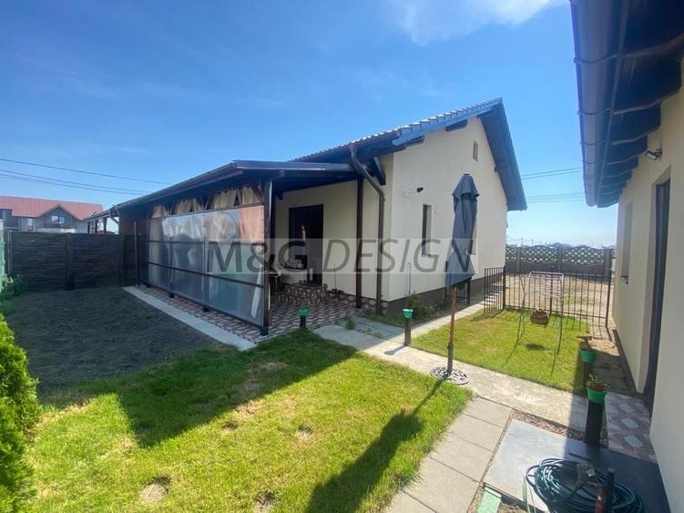 Duplex cu 3 camere cu Canalizare în Moșnița Veche