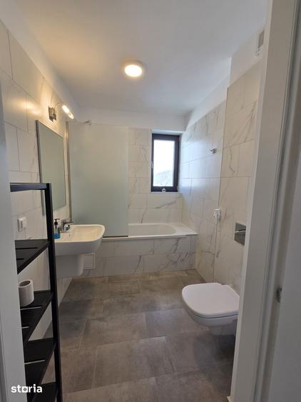 Apartament cu 2 camere decomandat în Băneasa