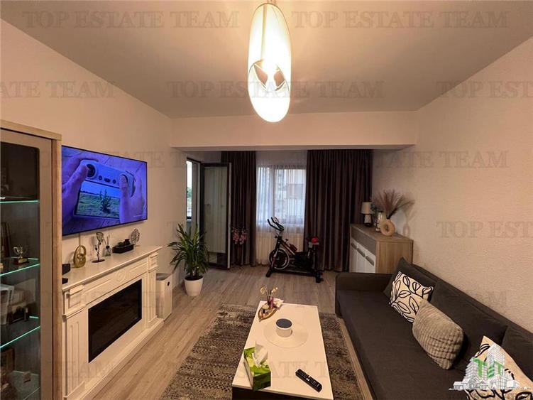 Apartament cu 3 camere decomandat, mobilat în Central