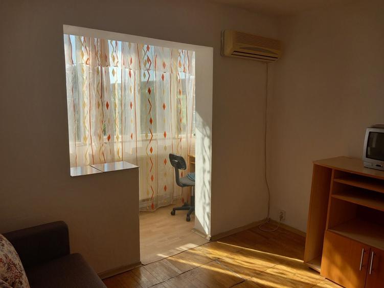Apartament cu 2 camere decomandat în Aradului