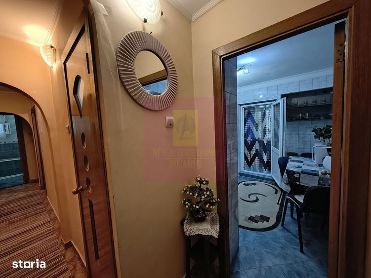 Apartament cu 3 camere decomandat în Colentina