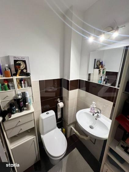 Apartament cu 3 camere decomandat în Rovine