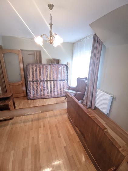 Casă individuală cu 5 camere cu Garaj în Mănăștur