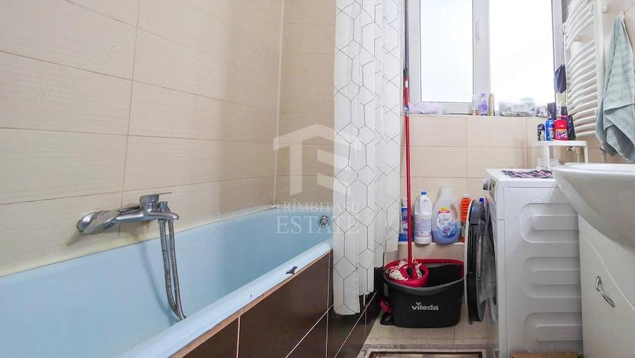 Apartament cu 3 camere decomandat în Ferentari