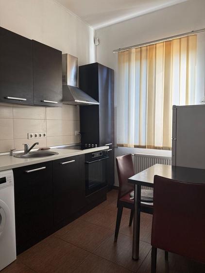Apartament cu 2 camere decomandat în Dumbrăvița