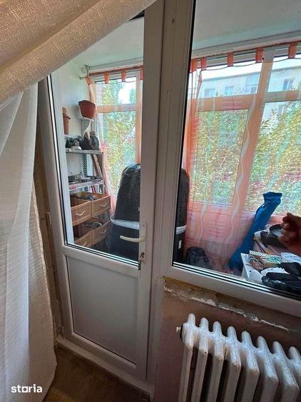 De vanzare apartament cu 3 camere, etaj 1, zona Profi, 53000euro - 1