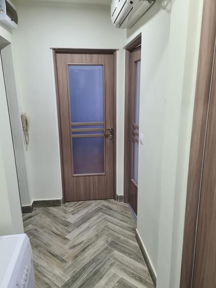 Apartament cu 2 camere decomandat în Micro 19
