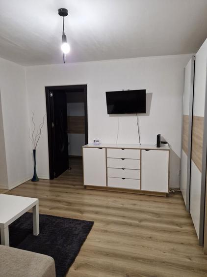 Apartament cu 2 camere nedecomandat în Palazu Mare