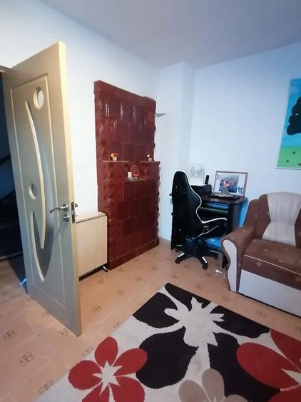 Casă cu 4 camere cu Teren 170 Mp în Central
