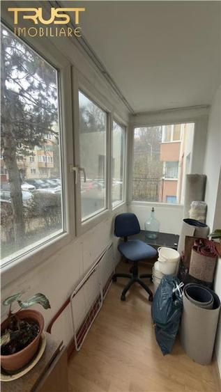 Apartament cu 3 camere decomandat în Plopilor