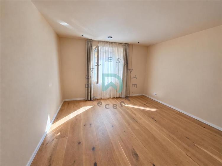 Casă individuală cu 3 camere cu Teren 280 Mp în Central