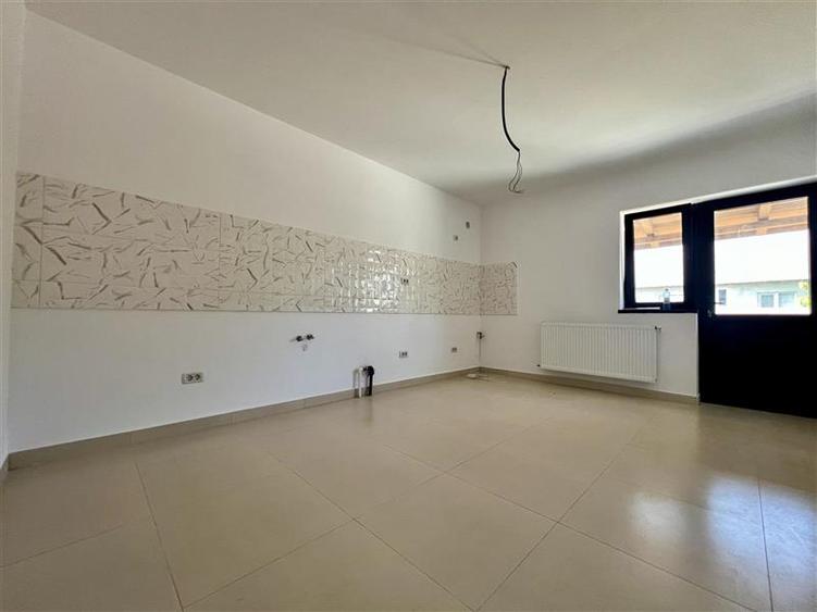 Casă individuală cu 3 camere cu Teren 420 Mp în Lunca Cetățuii