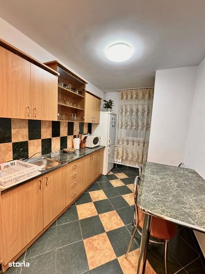 Apartament cu 3 camere decomandat în Decebal