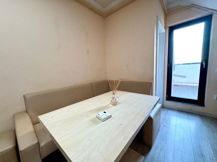 Apartament cu 2 camere semidecomandat, mobilat în Central